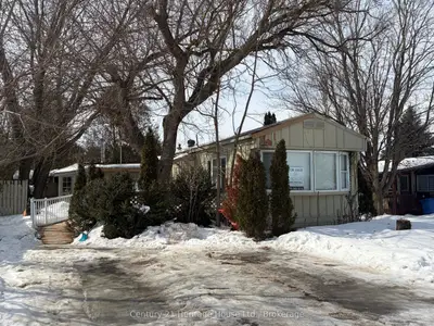 Unit 17 -302694 Douglas Street W, West Grey, On N0g 1r0