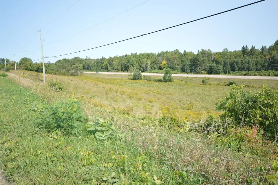 1810 Garden of Eden Road, Whitewater Region, ON K0J 1Y0