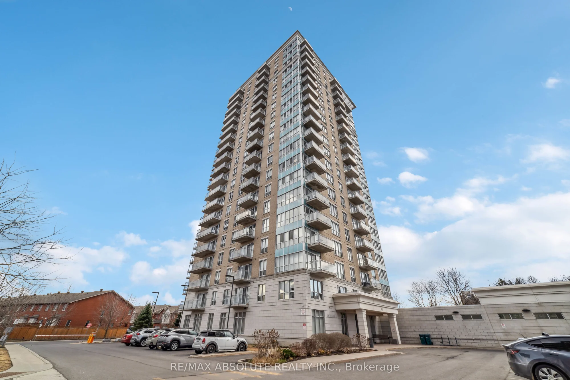 90 Landry Street 1209, Vanier And Kingsview Park, On K1l 0a9