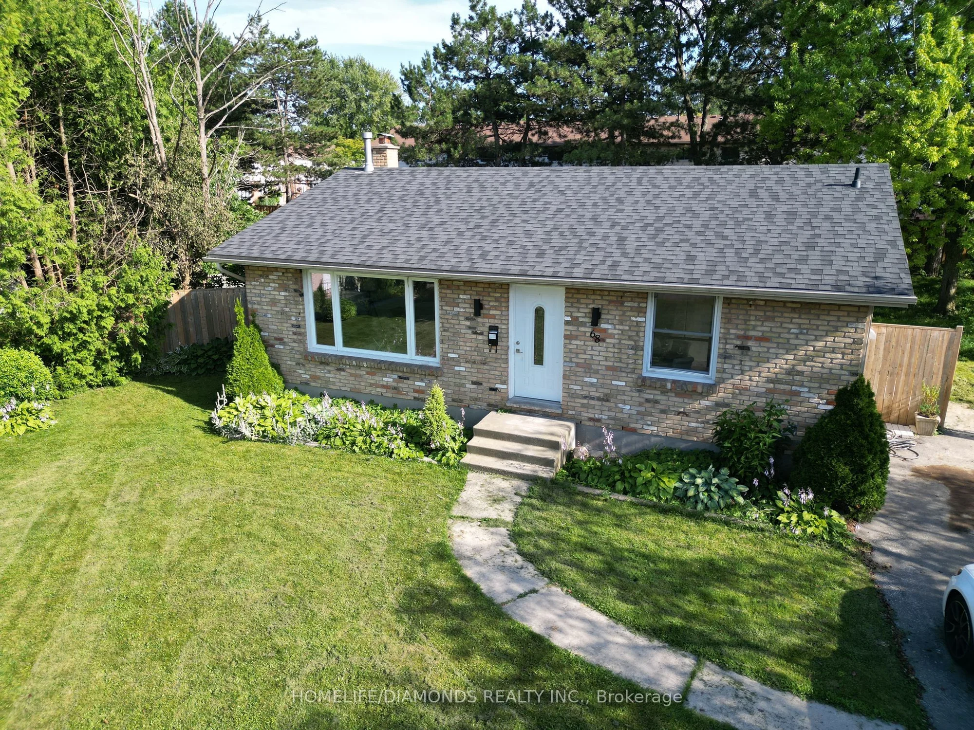 68 STROUD Crescent UPPER, London South, ON N6E 1Z6
