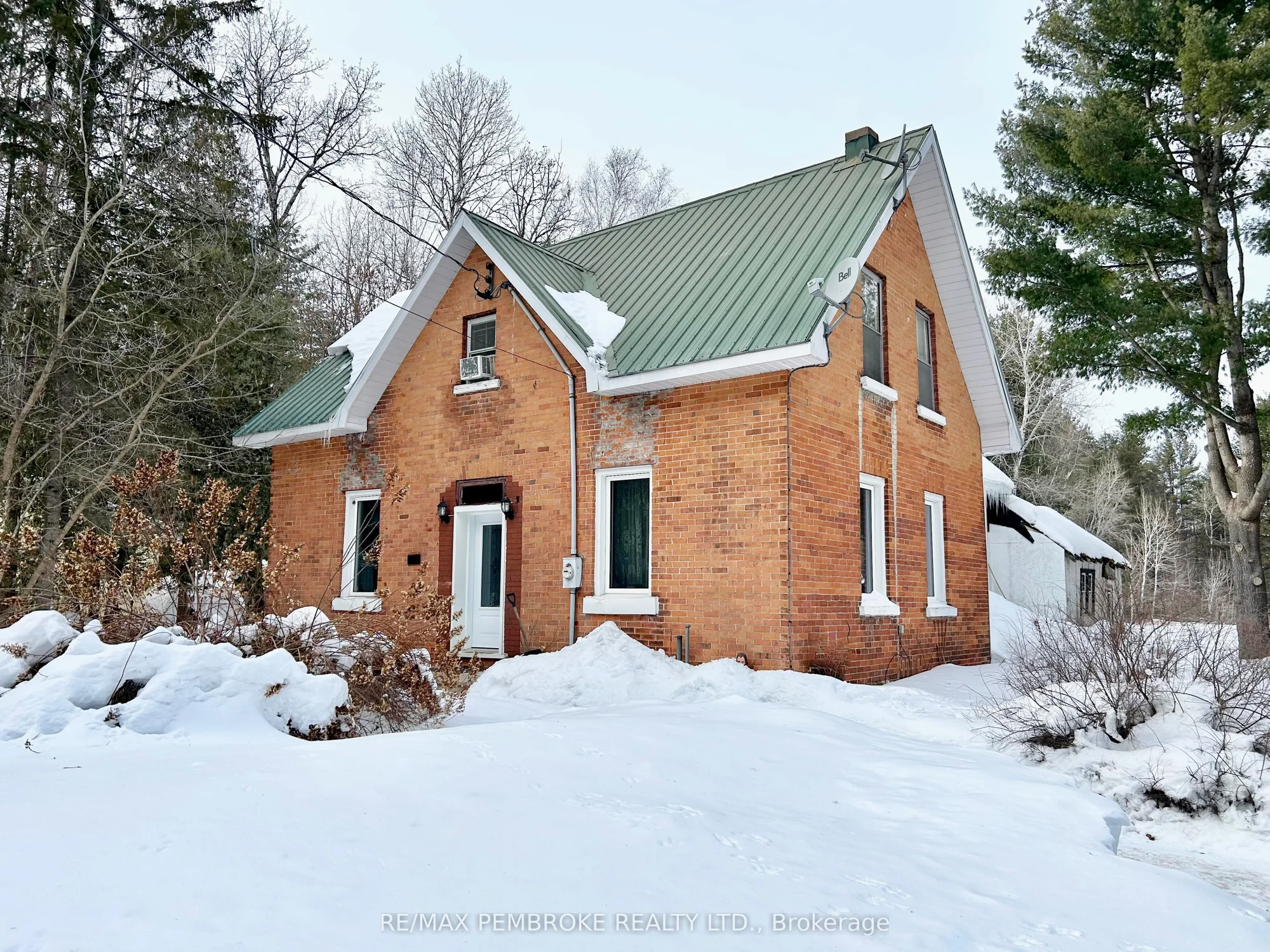 476 Airport Road, Petawawa, On K8a 6w7