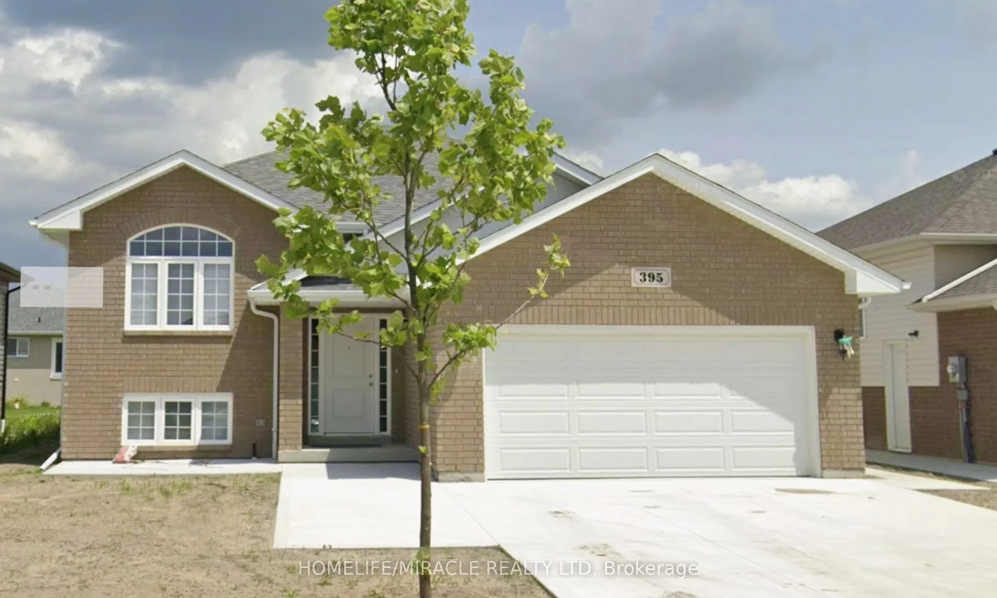 Detached in Lakeshore