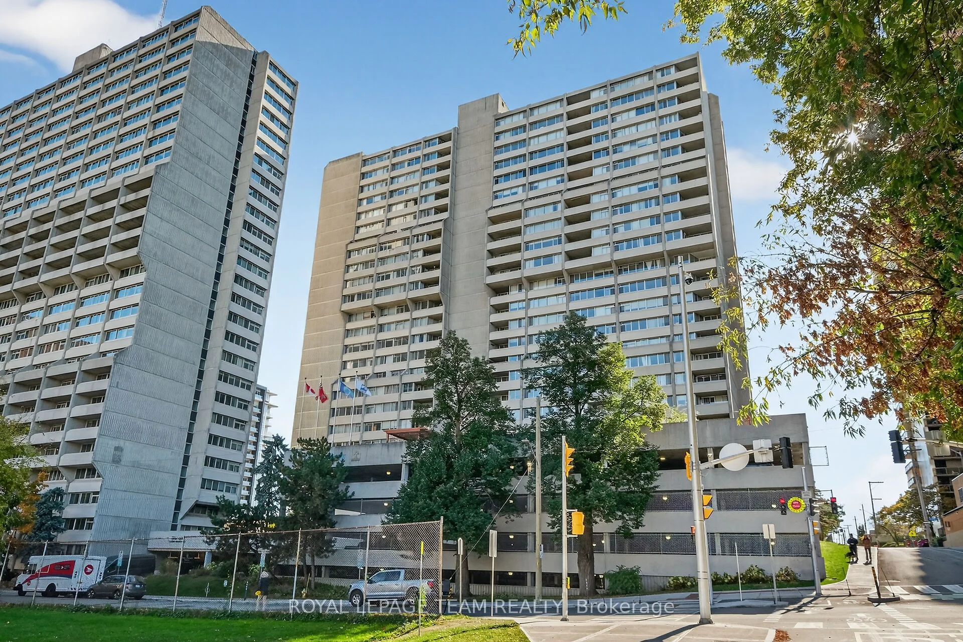 530 Laurier Avenue W 1801, Ottawa Centre, On K1r 7t1