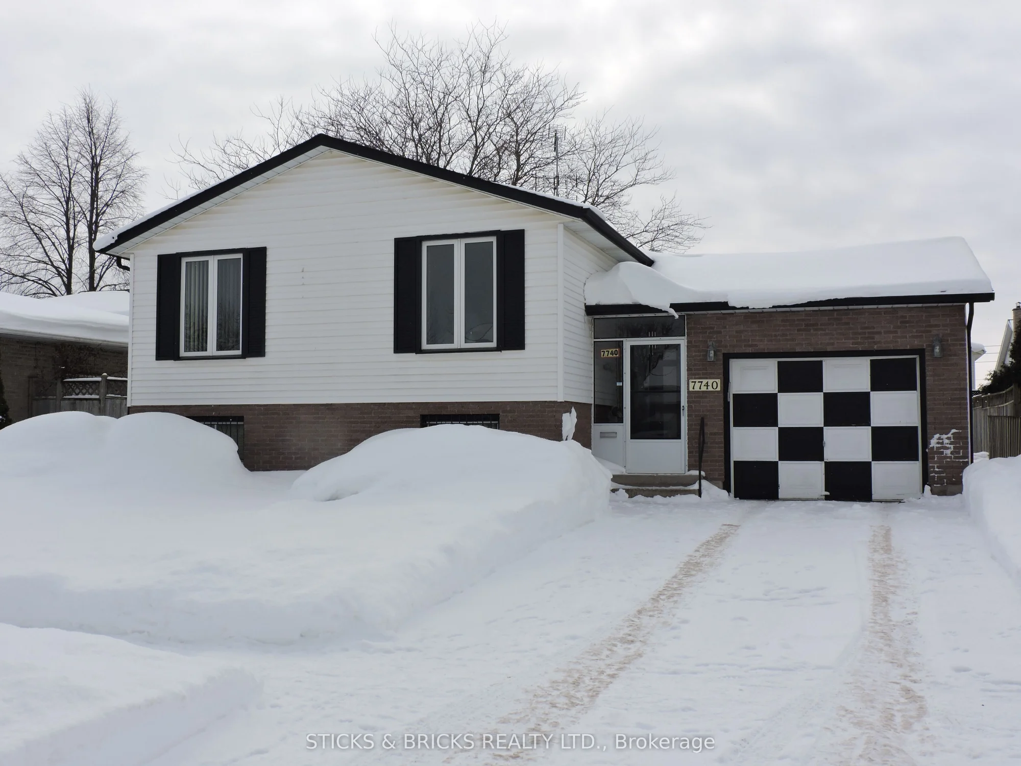 7740 Chorozy Street, Niagara Falls, On L2h 2n9