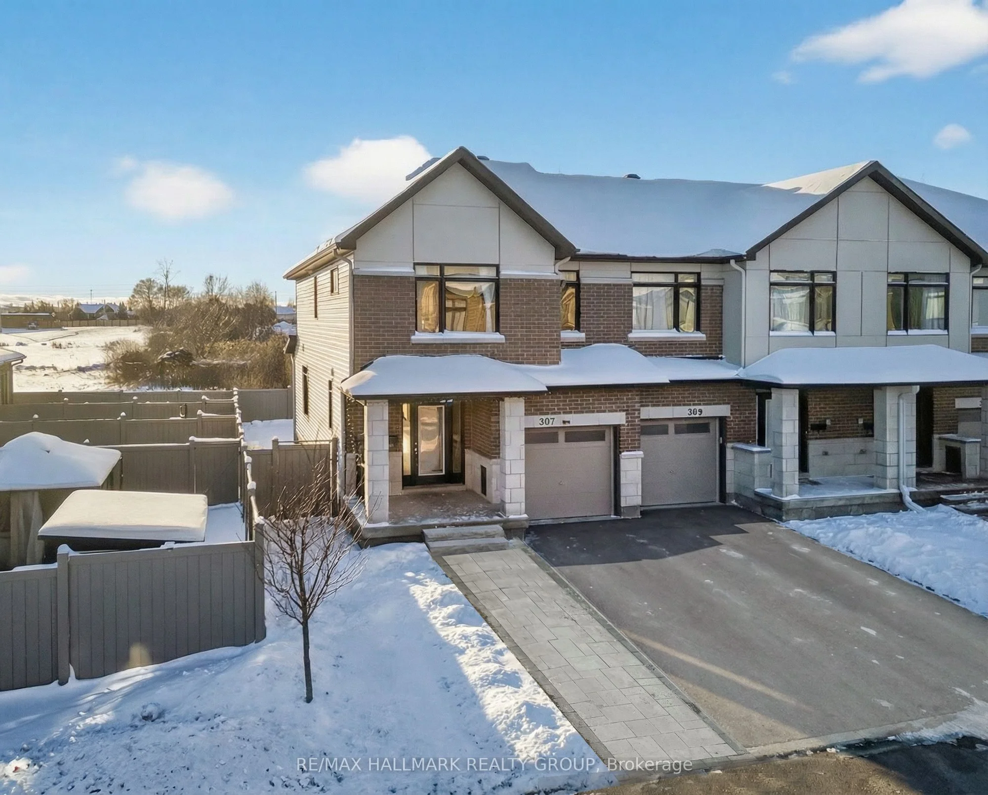 307 Ibanez Walk, Blossom Park - Airport and Area, ON K1T 0V8
