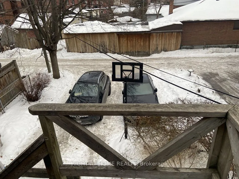 995 Main Street E, Hamilton, On L8m 1n3