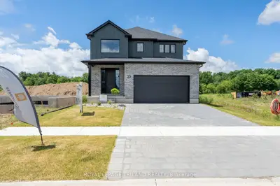 Detached in Middlesex Centre