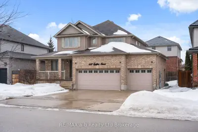 Detached in Woodstock