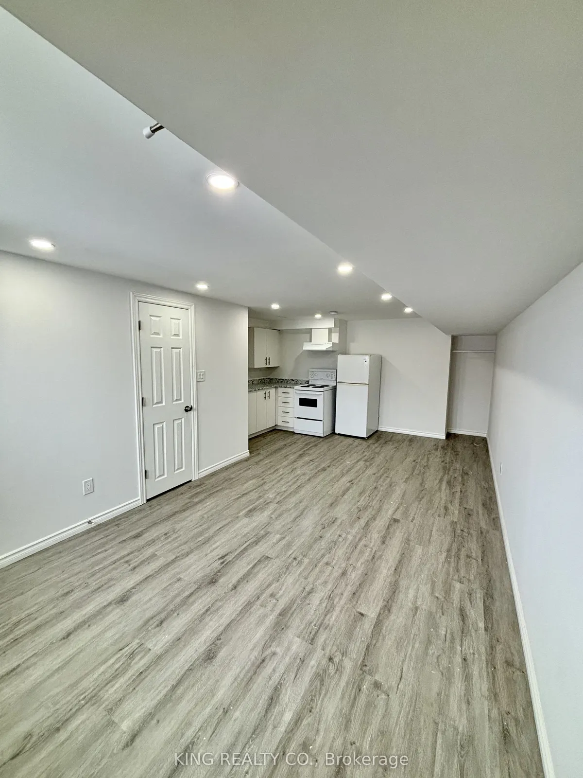 102 Wellington Street 2, Welland, ON L3B 1B3