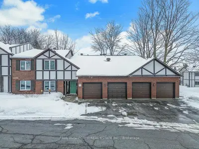 8 Stonehill Court B, Kanata, ON K2M 1E5