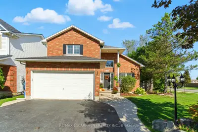 2 Caledonia Avenue, Haldimand, ON N3W 2L1