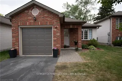 59 Pennybrook Crescent 18, London North, On N5x 4c3