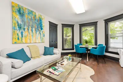 Detached in Parry Sound