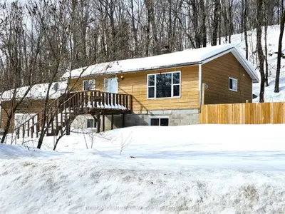 214 Addington Road 2 , Addington Highlands, ON K0H 2G0
