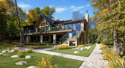 1561 South Portage Road, Lake of Bays, ON P1H 2J3