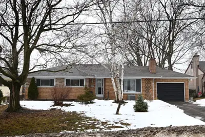 12 Mountsfield Drive, London South, ON N6C 2S5