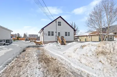 72 Helen Street, Kawartha Lakes, ON K0M 1A0
