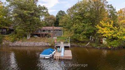 Detached in McKellar