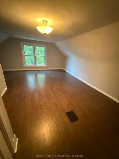 46 Grove Street Upper, Welland, ON L3B 4B4