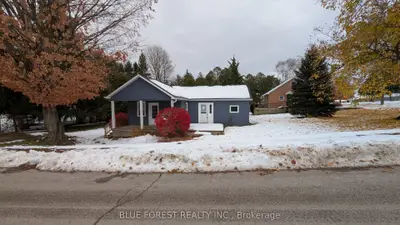8516 Townsend Line, Lambton Shores, ON N0M 1B0