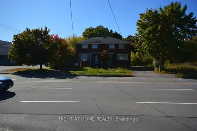 348 Woodroffe Avenue, Woodroffe, ON K2A 3V5