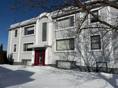 406 Montreal Road 6, Vanier and Kingsview Park, ON K1K 0V4