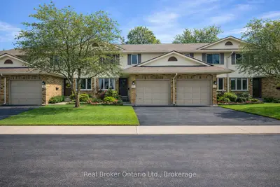 375 Kingscourt Drive 21, Waterloo, ON N2K 3N7