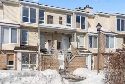 207 Woodfield Drive B, Tanglewood - Grenfell Glen - Pineglen, On K2g 4p2