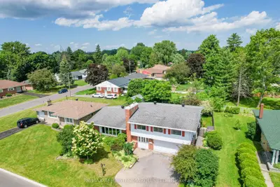219 Pescod Avenue, Cornwall, On K6j 2h9