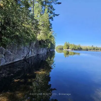 26 Fox Farm Road, Mckellar, On P0g 1c0