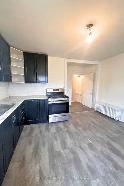 226 King Street 1, Welland, ON L3B 3J7