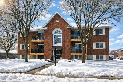 565 Greenfield Avenue 106, Kitchener, ON N2C 2P3