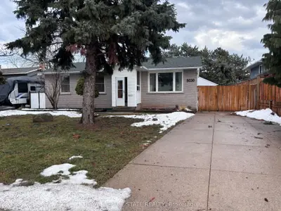 5030 Hartwood Avenue, Lincoln, ON L0R 1B5
