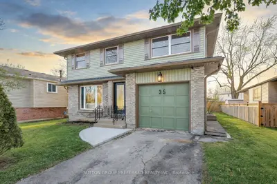35 Rostherne Crescent, London South, ON N6E 1Y3