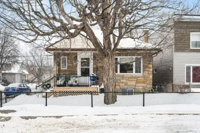 201 Ethel Street, Vanier And Kingsview Park, On K1l 5x1