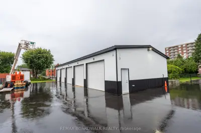 26 First (Garage) Street W, Cornwall, ON K6J 1B9