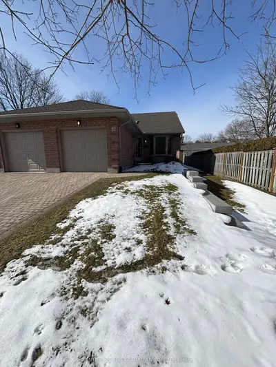 90 Ontario Street S 12, Lambton Shores, On N0m 1t0