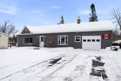 17224 County Rd 18 Road, South Stormont, ON K0C 1P0