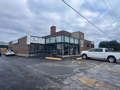 307-307A W Bridge Street W, Greater Napanee, ON K7R 3L1