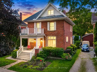 Detached in Owen Sound