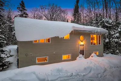 175 Warner Bay Road, Northern Bruce Peninsula, On N0h 2r0