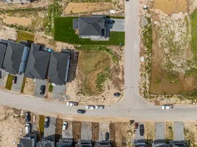 8885 ANGIE Drive, Niagara Falls, ON L2H 0H9