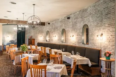 1339 LAKESHORE Road, Niagara-on-the-Lake, ON L0S 1J0