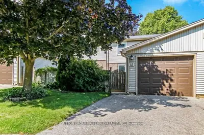 10 Berkshire Court, London South, On N6j 3n7