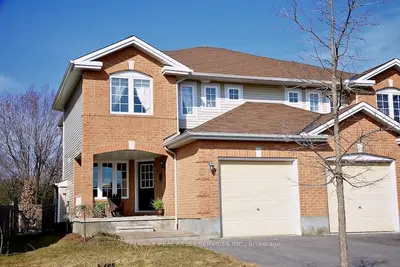 37 Steel Street, Beacon Hill North - South and Area, ON K1J 8V4