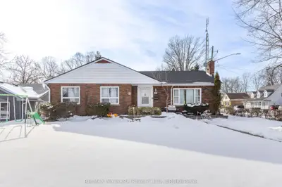 3251 Saint Paul Avenue, Niagara Falls, ON L2J 2M2