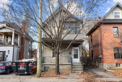 247 FLORA Street 1, Ottawa Centre, ON K1R 5R8