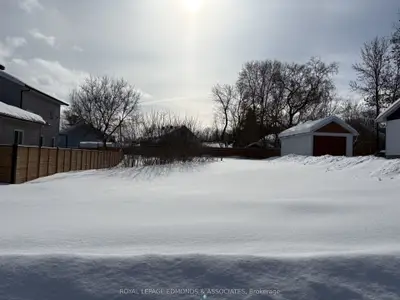 0 Flora Street, Pembroke, ON K8A 5K3
