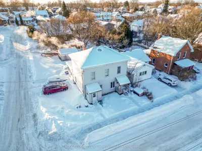 997 Hammond Street, North Bay, On P1b 2h6