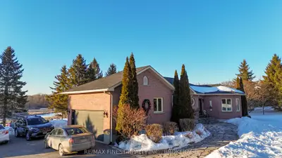 108 Grayrock Crescent, Front Of Leeds & Seeleys Bay, On K7g 2v4